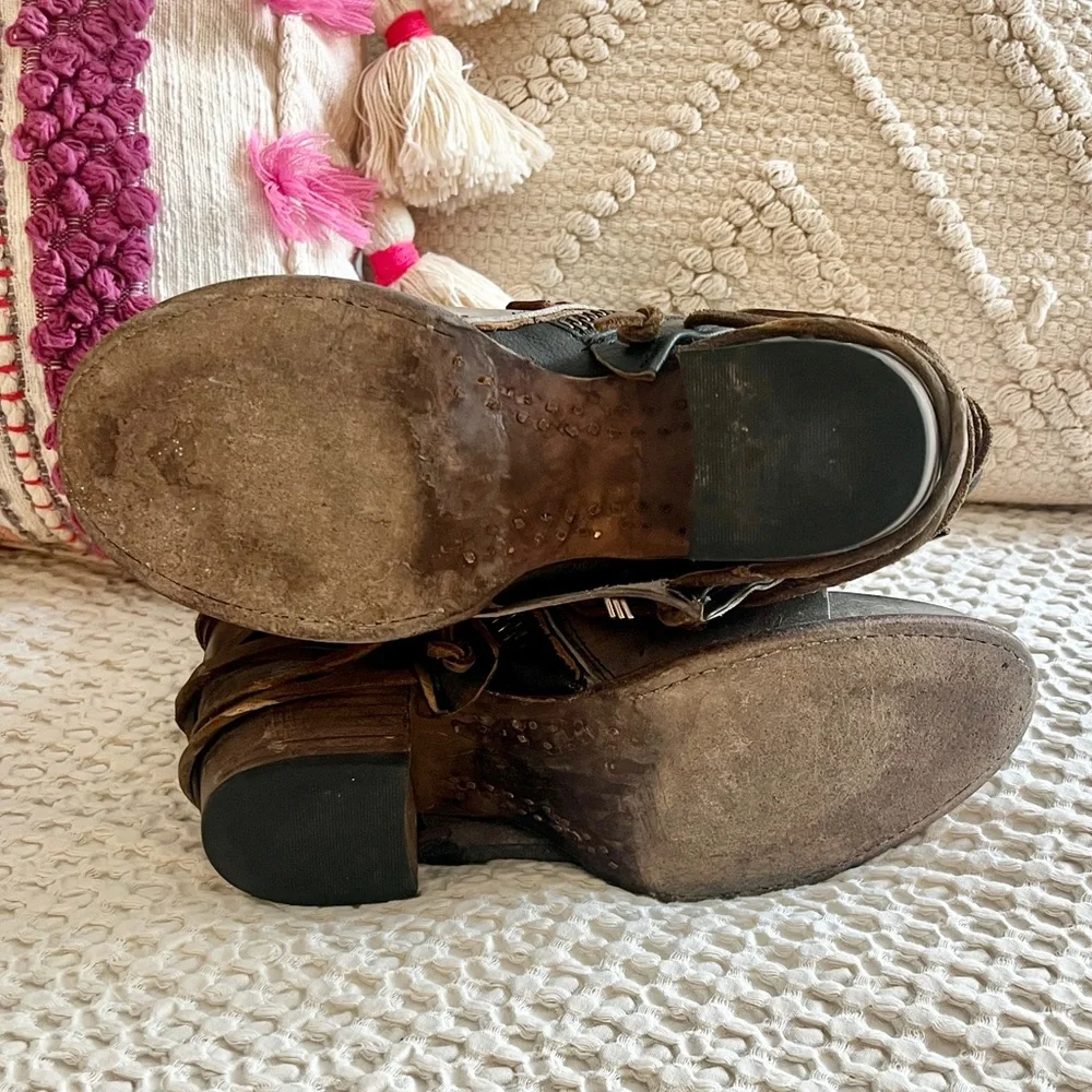 Freebird by Steven Grey Multi Distressed Leather Crue Boots 9 - Picture 14 of 16